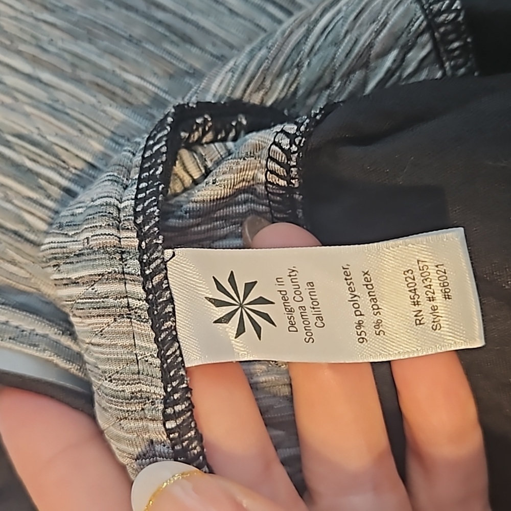 Athleta Snowscape Half Zip Pullover Gray Quilted … - image 8